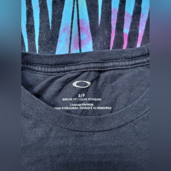Oakley - Classic Logo Crew Neck Tee - Picture 4 of 6